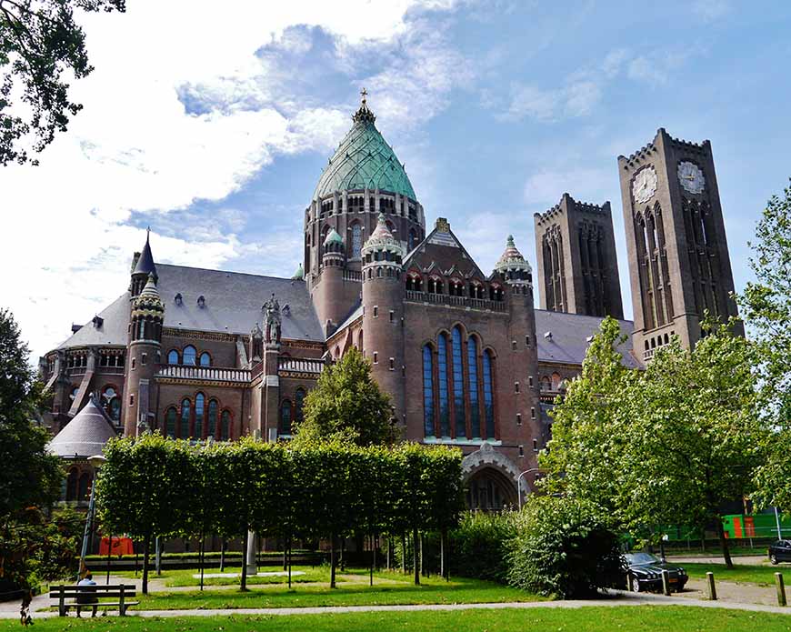 A Fairy Tale on Water: Complete Boat Tour Experience in Ghent and Bruges, Bongo Leads You to a Romantic Journey